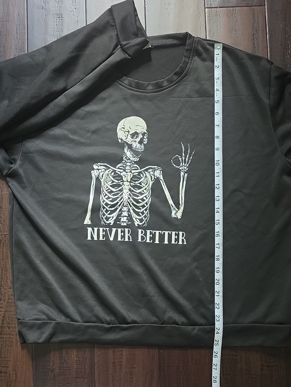 Graphic Skeleton Sweatshirt in Black Like New - Picture 4 of 5